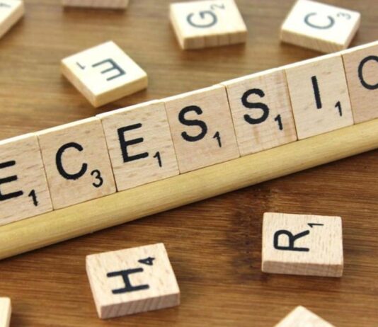 Recession: Experts Advises Buhari To Advance Economic Diversification Commitment