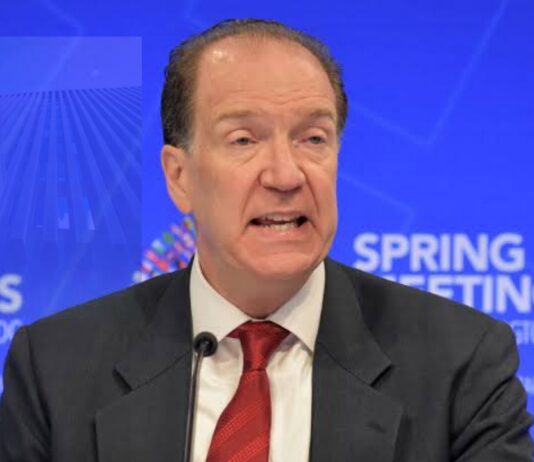 Dollar To Naira: World Bank Faults Nigeria’s Forex Policies Dollar To Naira: World Bank Faults Nigeria's Forex Policies