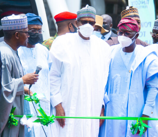 President Buhari Impressed With Dangote’s $2.5bn Fertiliser Plant President Buhari Impressed With Dangote’s $2.5bn Fertiliser Plant
