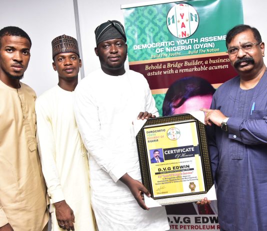 Dangote Industries Vice-President, Edwin Bags Icon Award Dangote Industries Vice-President, Edwin Bags Icon Award